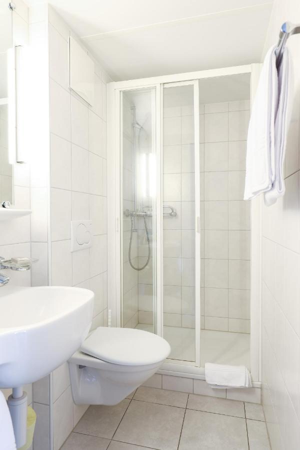 Hotel Loewen Niederuzwil Esterno foto